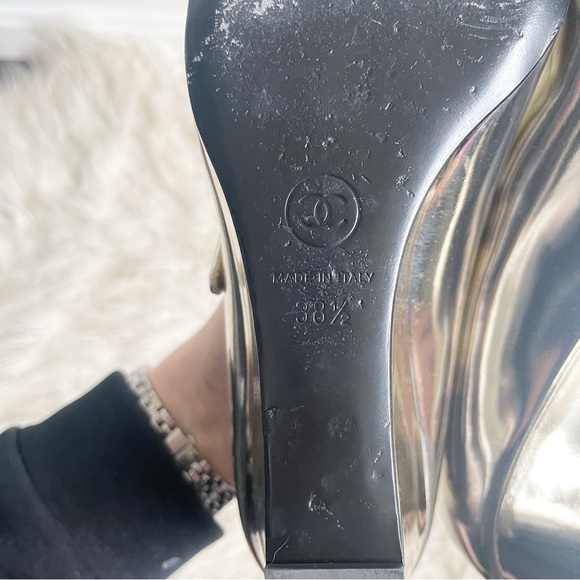 Chanel Interlocking CC Logo Metallic Mary Jane Wedge Pump Gold Black Pointed Toe - Picture 9 of 14